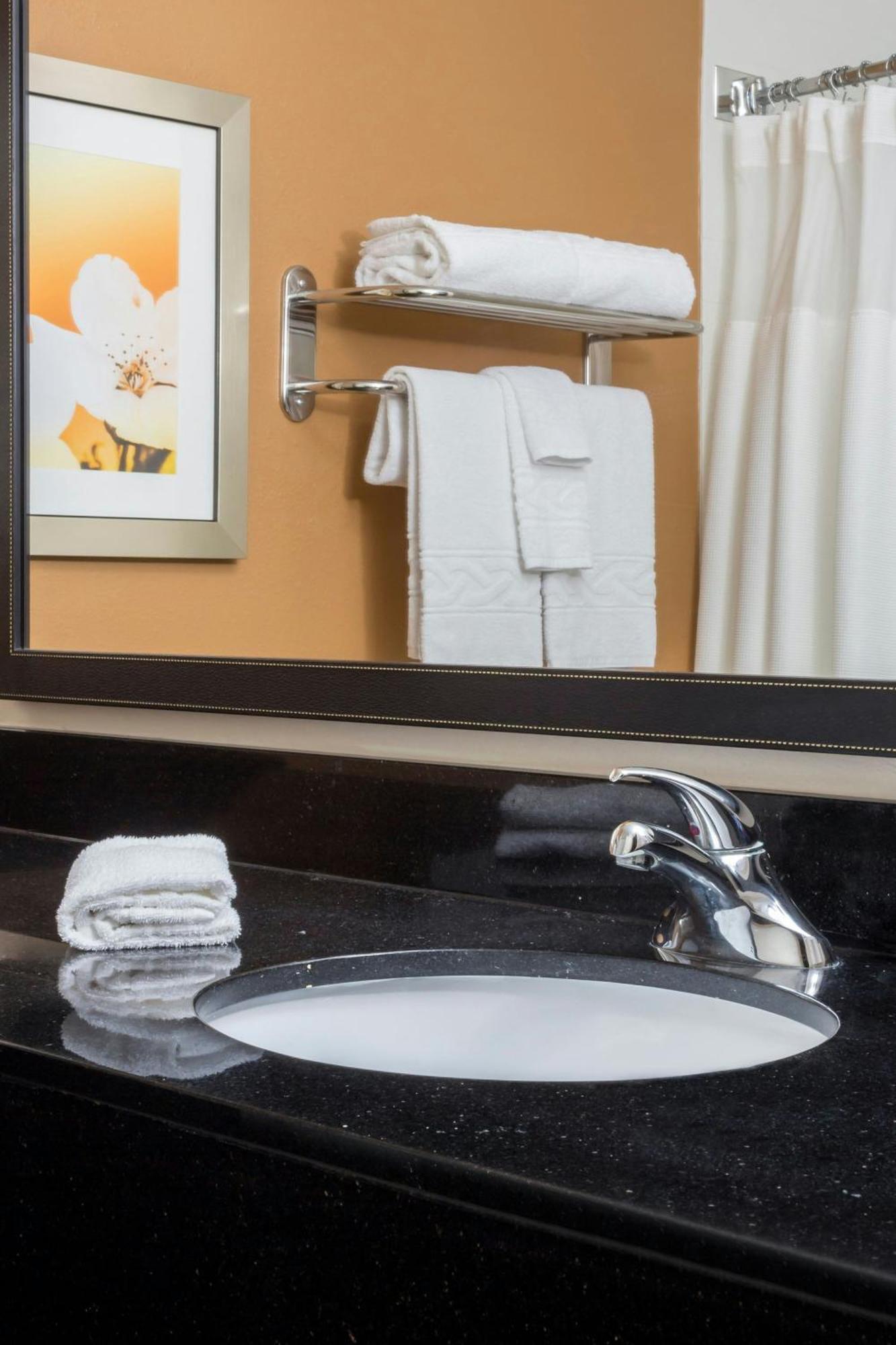 Fairfield Inn & Suites Corpus Christi Bagian luar foto